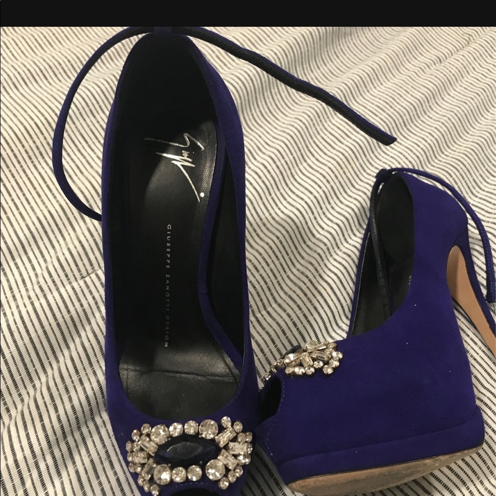 Pregnant can’t wear them - Picture 3 of 8